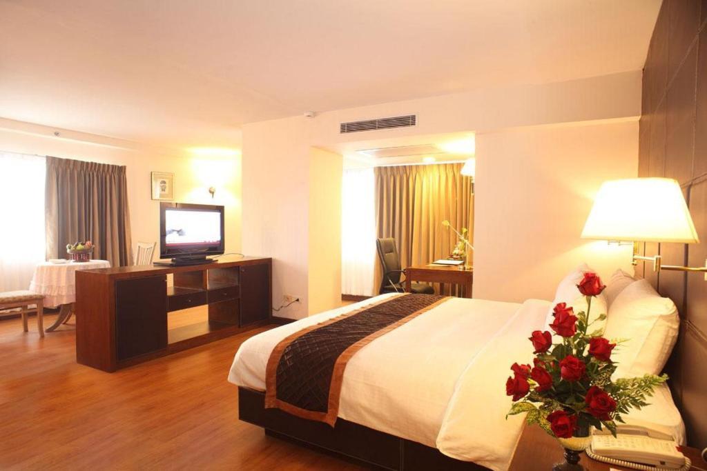 Hotel Furama Čiang Mai Pokoj fotografie