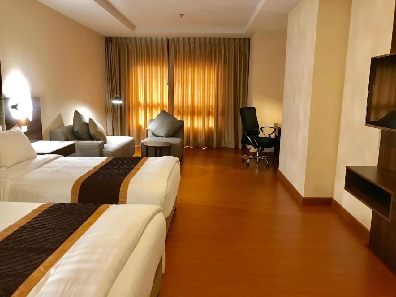 Hotel Furama Čiang Mai Exteriér fotografie
